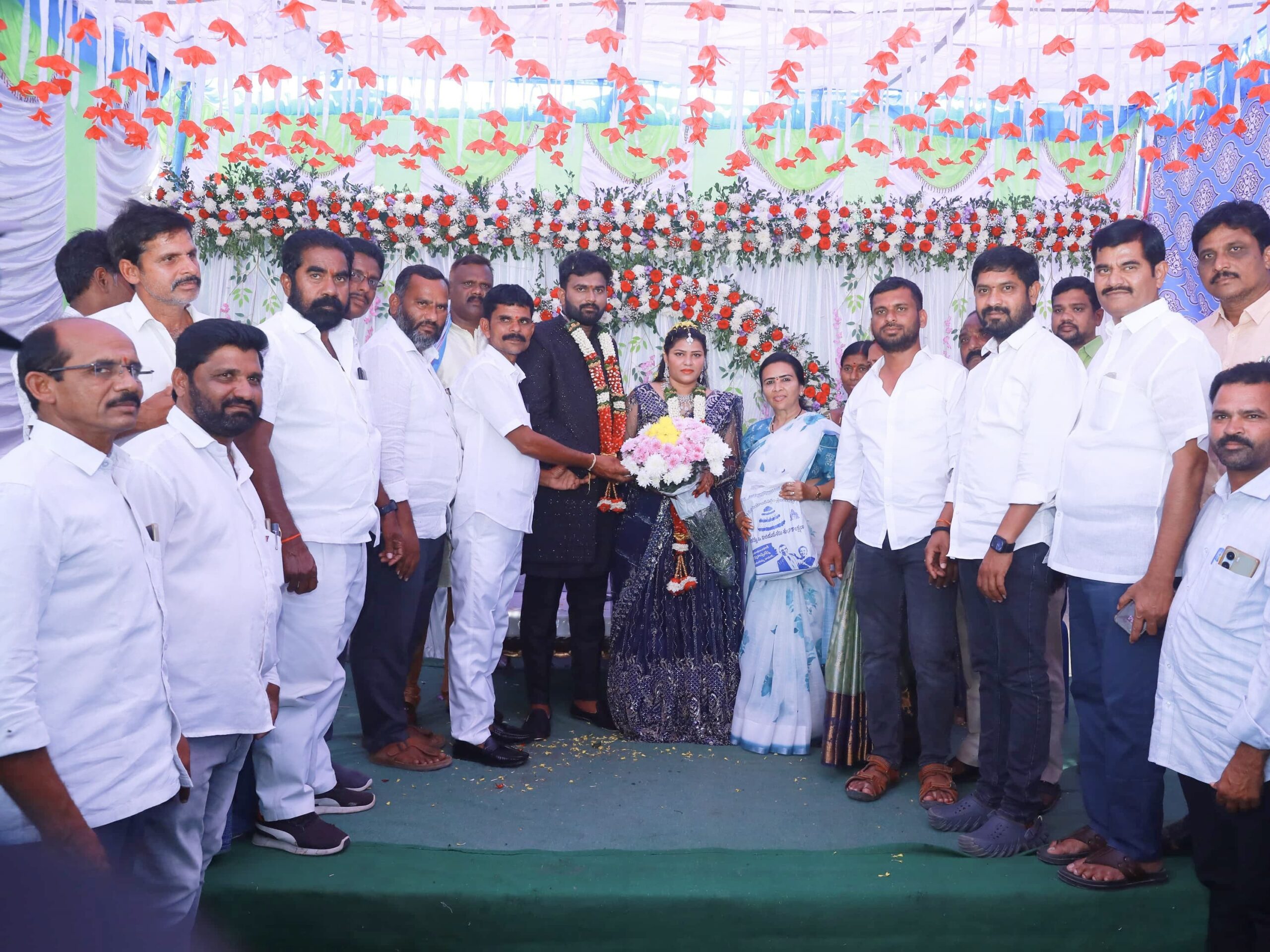 వివాహ వేడుకలో పాల్గొన్న ఝాన్సీ రెడ్డి