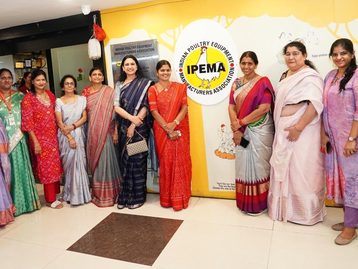 మహిళా దినోత్సవ వేడుకల్లో పాల్గొన్న మున్సిపల్ చైర్‌పర్సన్