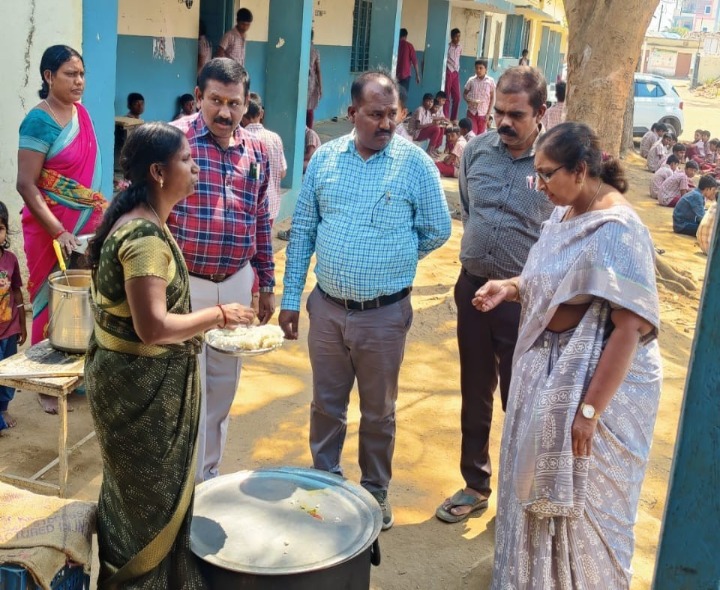 దిలావర్పూర్‌లో పర్యటించిన చీఫ్ ఎగ్జిక్యూటివ్ ఆఫీసర్