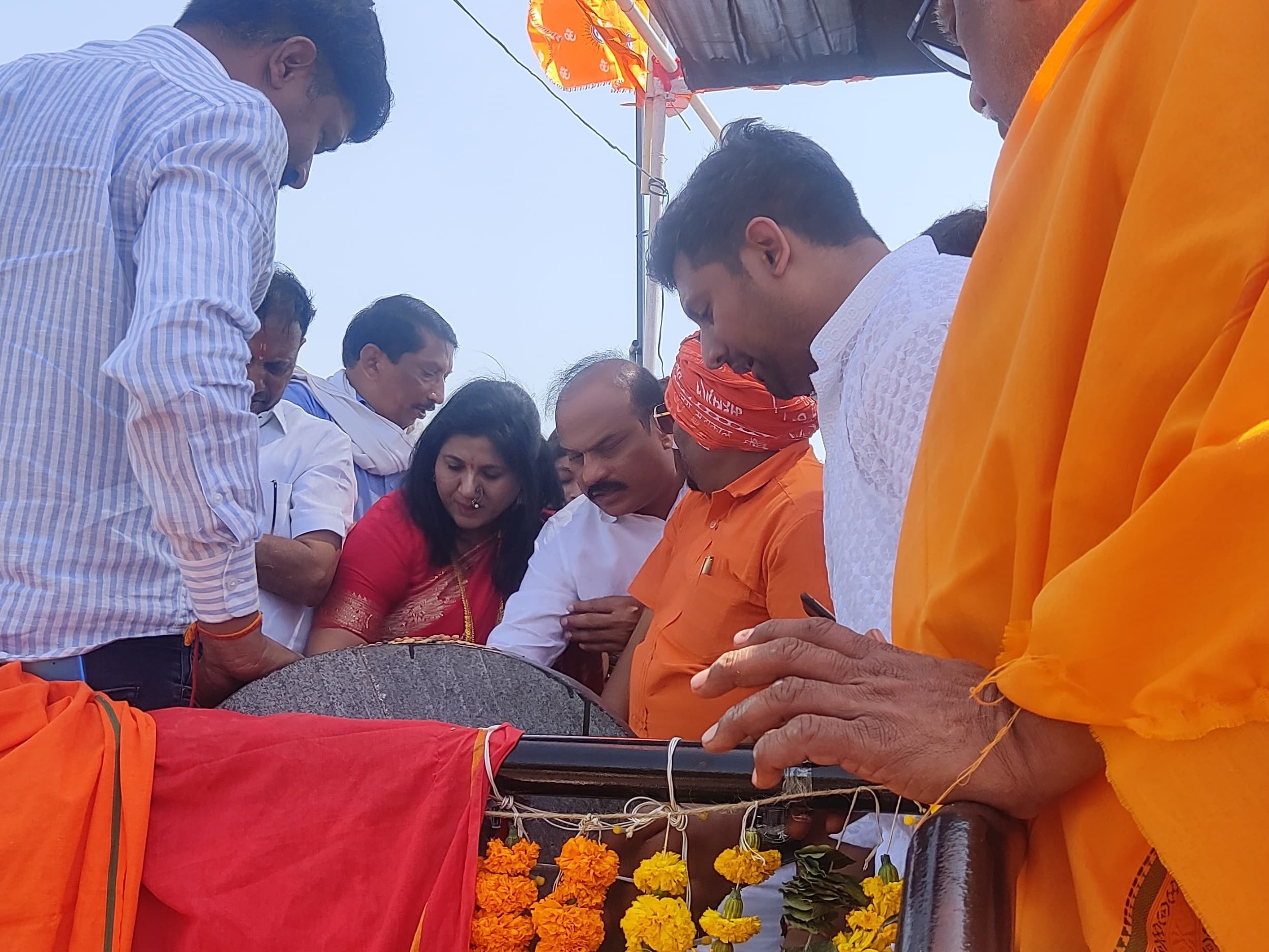 ఘనంగా శనేశ్వర విగ్రహ ప్రతిష్ఠాపన మహోత్సవం