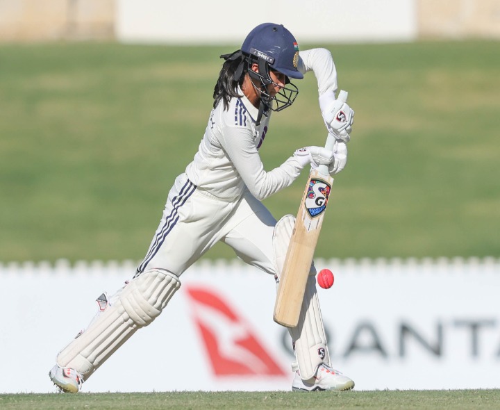 INDw vs AUSw: ముగిసిన రెండో రోజు ఆట