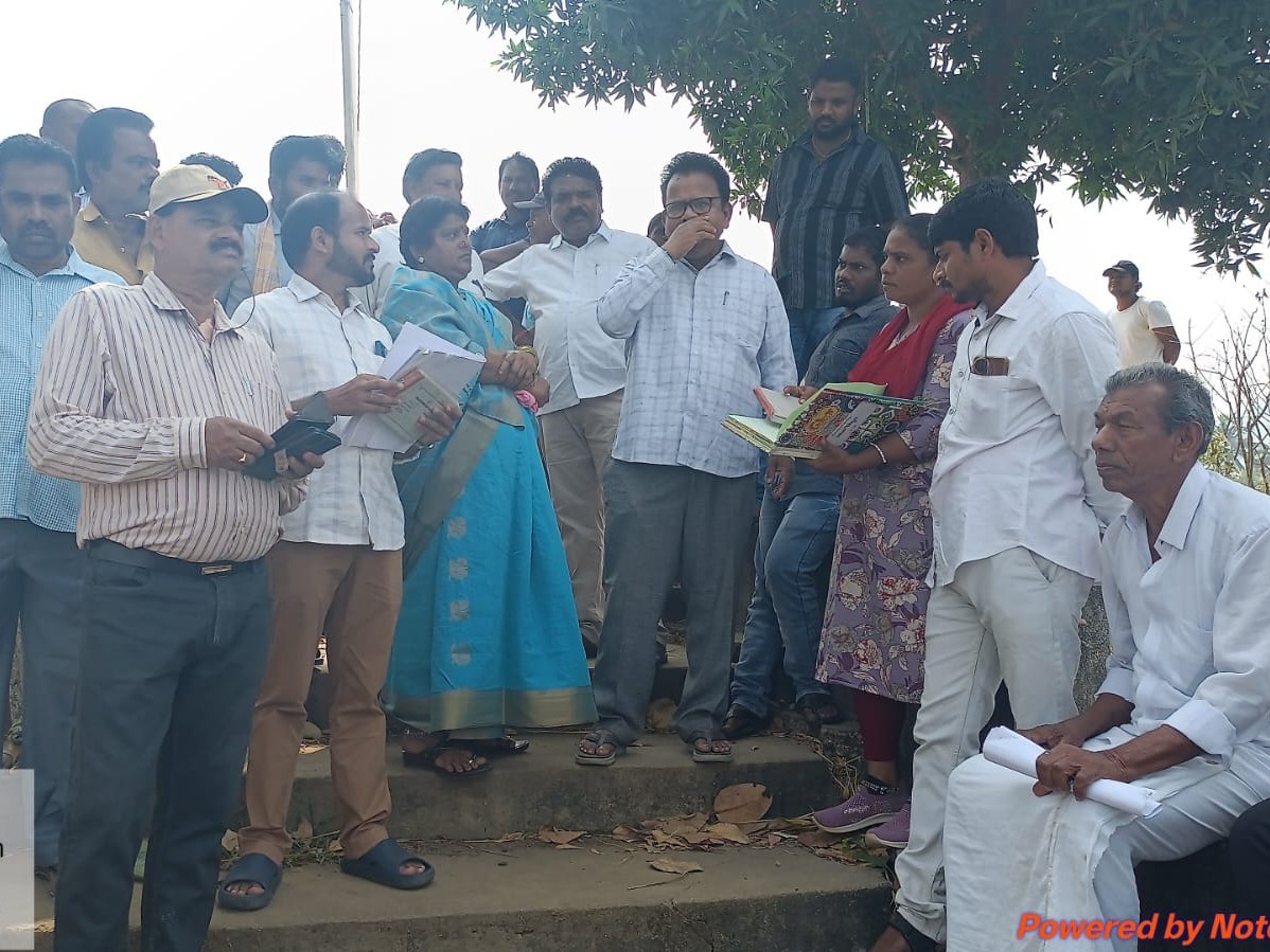 అభివృద్ధి పనులు పరిశీలించిన అధికారులు