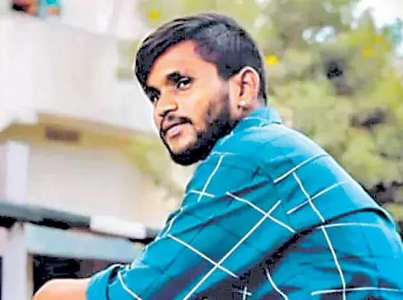 MLC భార్యపై నాన్ బెయిలబుల్ వారెంట్