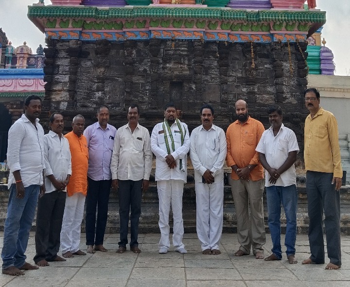 శ్రీ లక్ష్మీ నరసింహ స్వామి సేవలో మాజీ ఎమ్మెల్యే