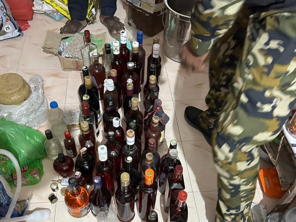 తిరుపతిలో నకిలీ మద్యం పట్టివేత