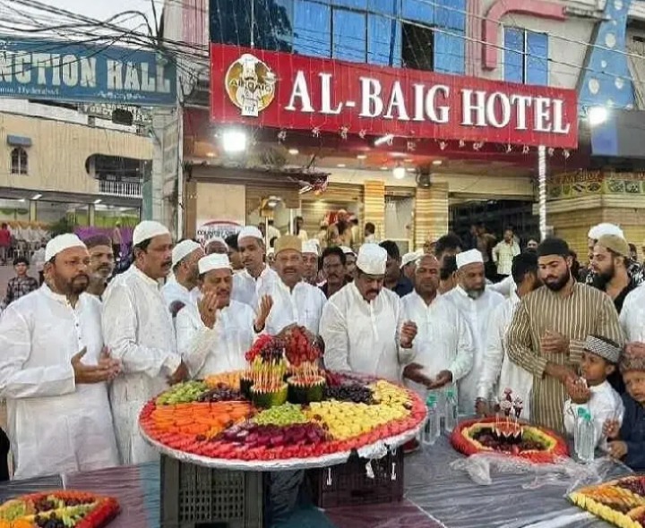 జహనుమాలో ఇఫ్తార్ విందులో పాల్గొన్న ఎమ్మెల్యే