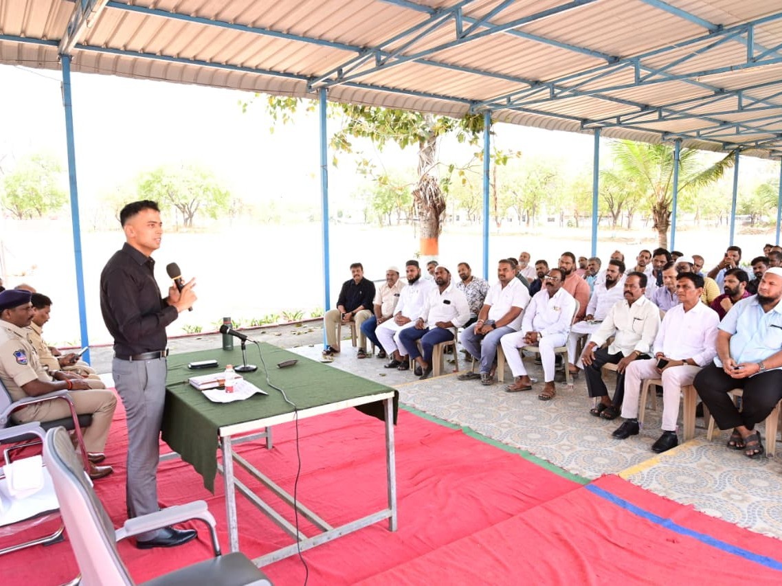 సీసీటీవీ కెమెరాల ఏర్పాటుకు ముందుకురావాలి: SP