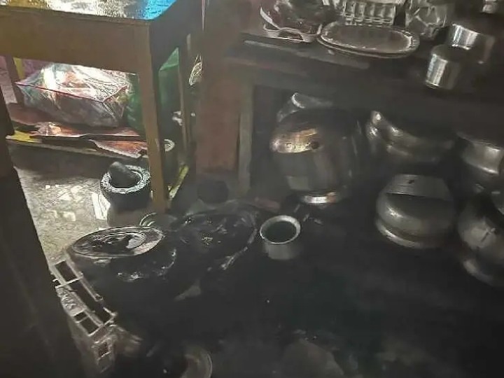 ఫ్రిజ్ పేలి అగ్నిప్రమాదం.. భయాందోళనలో స్థానికులు