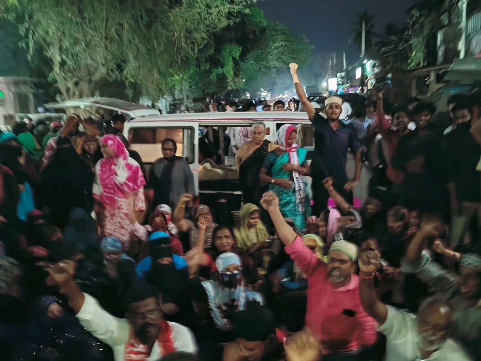 మందుగుండు సామాగ్రి పేలి.. ఓ వ్యక్తి మృతి..!