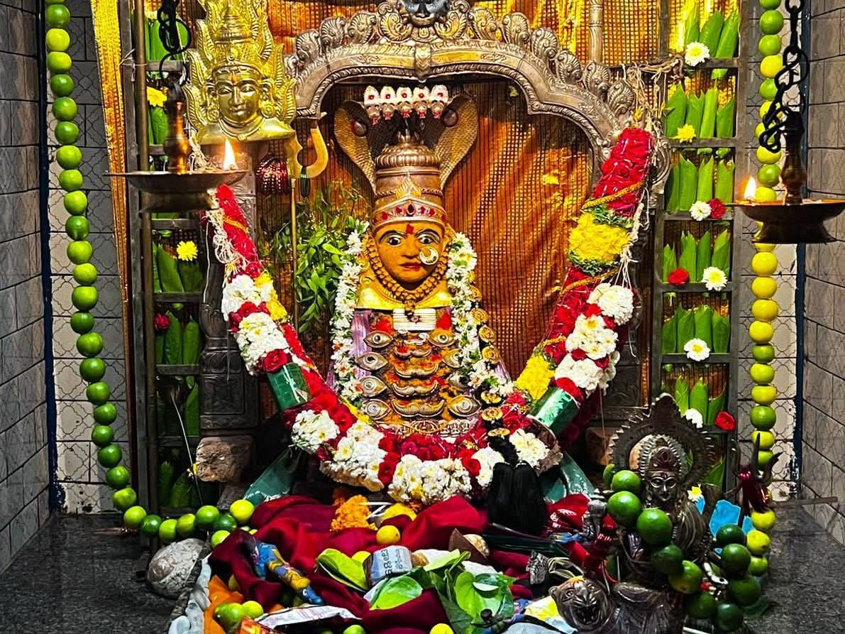 ప్రత్యేక అలంకరణలో గంగమ్మతల్లి