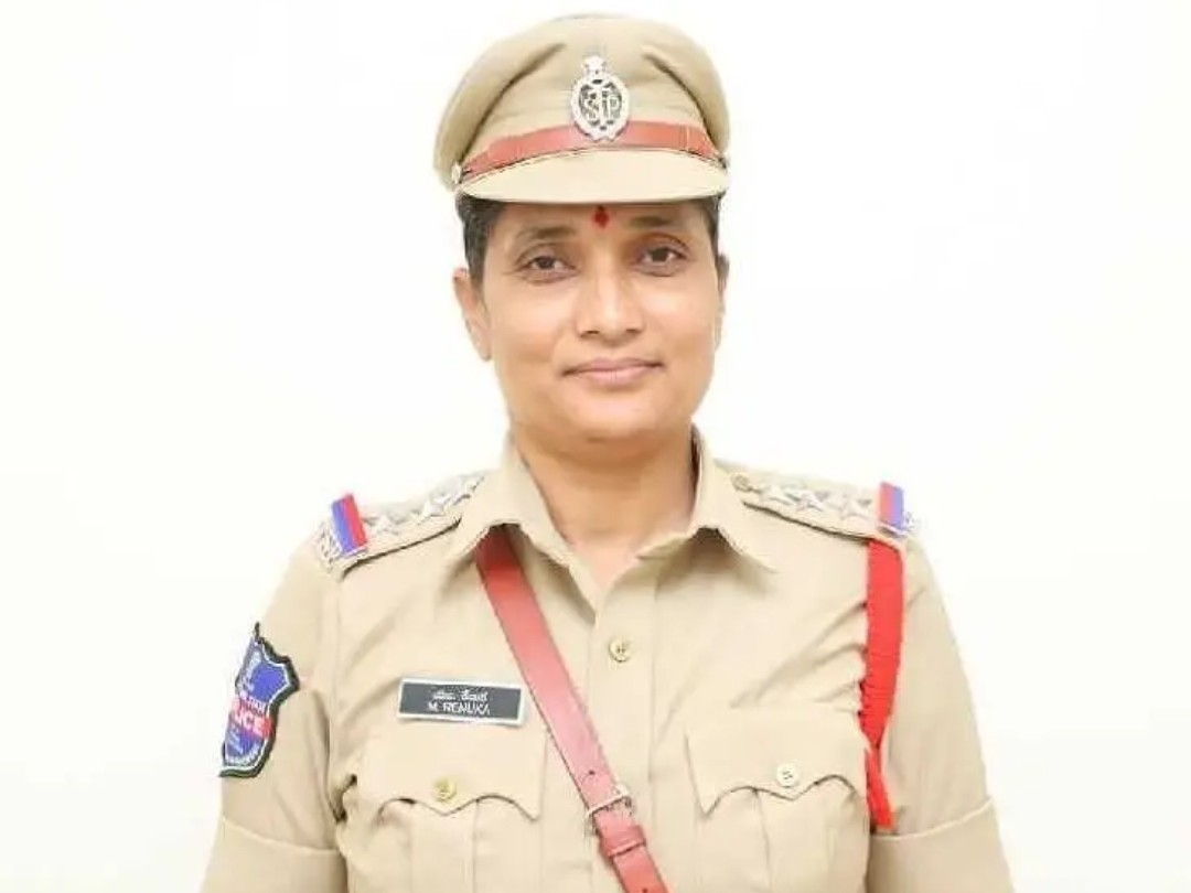 మహిళా శక్తి.. సమాజ వికాసానికి దీప్తి: సిఐ రేణుక