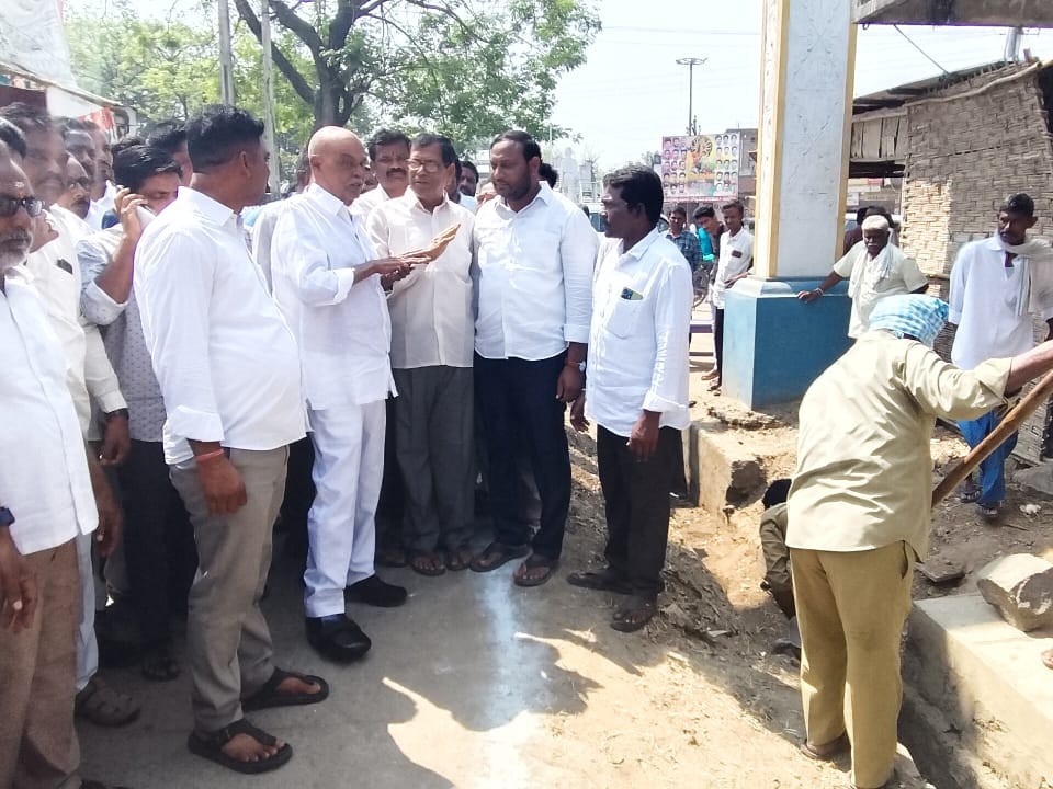 ‘పరిసరాల పరిశుభ్రత ప్రధానమైనది’