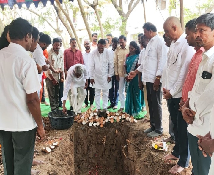 నీలకంఠేశ్వర స్వామి ఆలయ నిర్మాణానికి శంకుస్థాపన