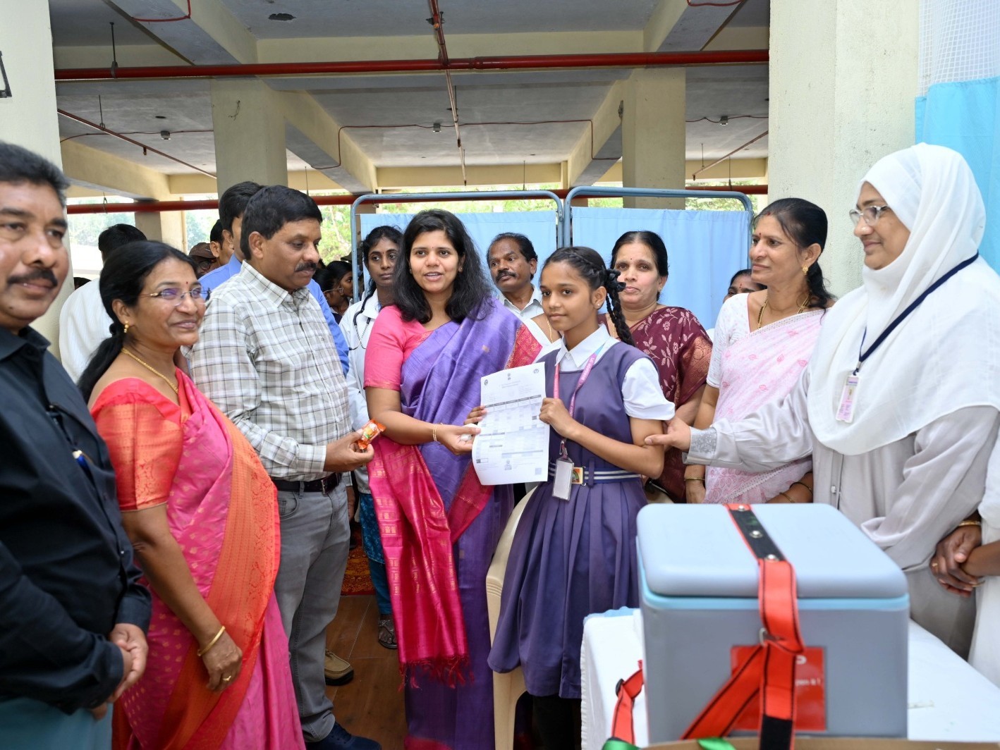 ’14 – 15 ఏళ్ల బాలికలకు హెచ్.పి.వి వ్యాక్సిన్ తప్పక ఇప్పించాలి’