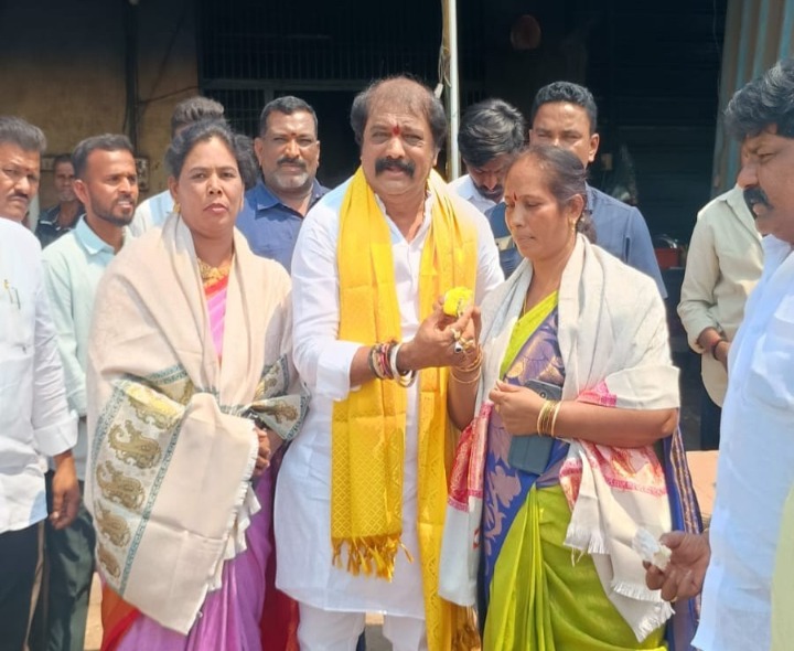 ప్రతి ఒక్కరూ మహిళలను గౌరవించాలి: ఎమ్మెల్యే