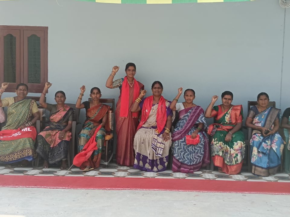 ‘మహిళలు  ఎదుర్కొంటున్న సమస్యలపై ఉద్యమించాలి’