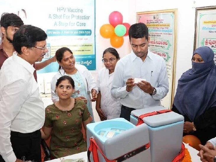 HPV వ్యాక్సినేషన్ కార్యక్రమాన్ని ప్రారంభించిన కలెక్టర్