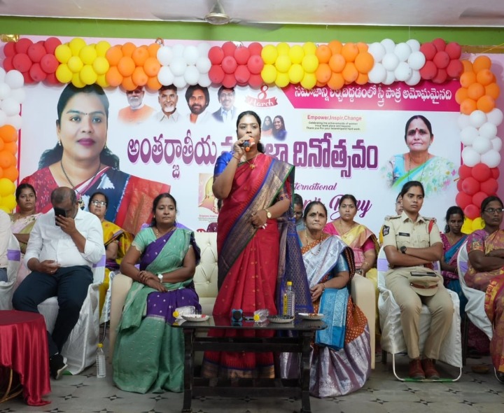 ఆకాశంలో సగం కాదు.. అవకాశాల్లో సగం కావాలి: ఎమ్మెల్యే సౌమ్య