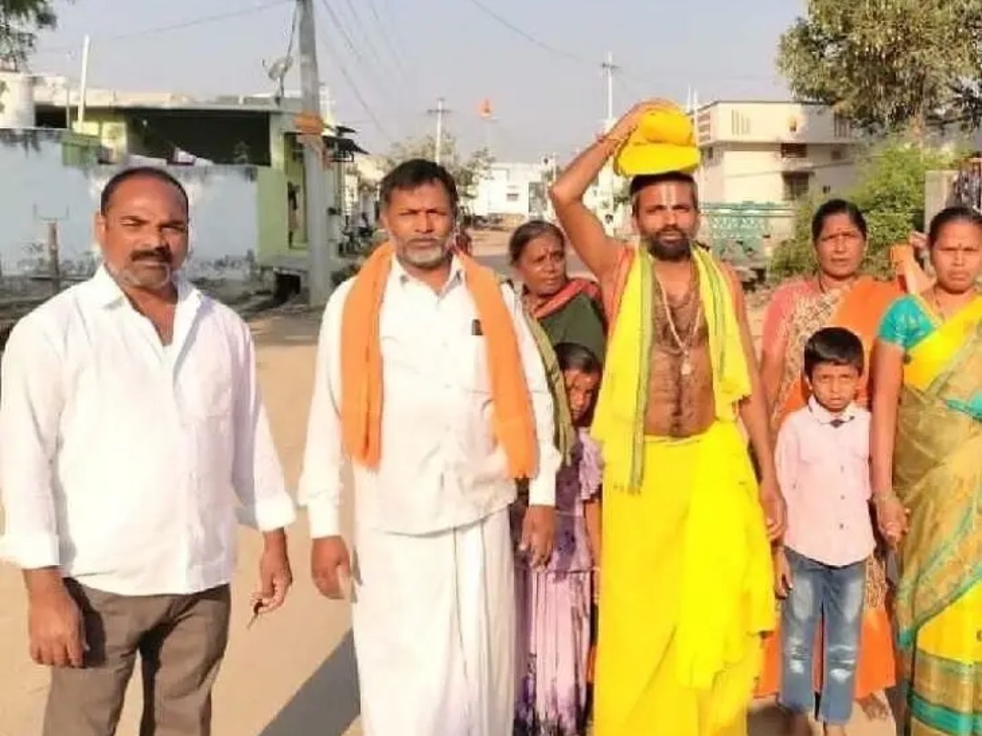 భద్రాచలానికి భక్తుడి పాదయాత్ర