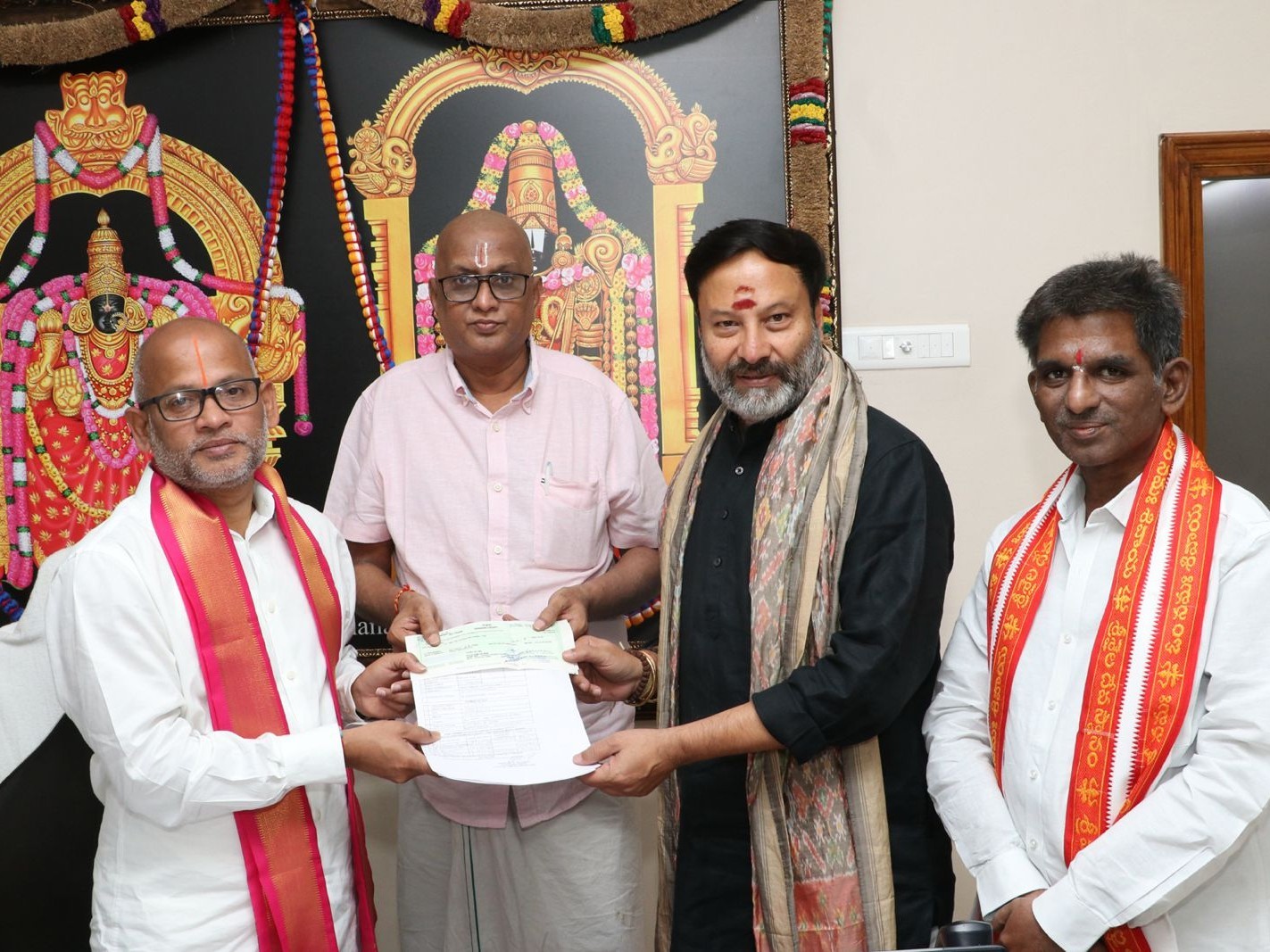 టీటీడీ ఎస్వీ అన్నప్రసాదం ట్రస్టుకు భారీ విరాళం