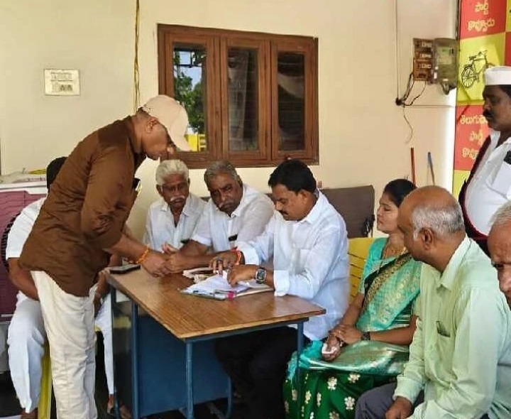 కొవ్వూరులో ‘గ్రీవెన్స్ డే’ కార్యక్రమం