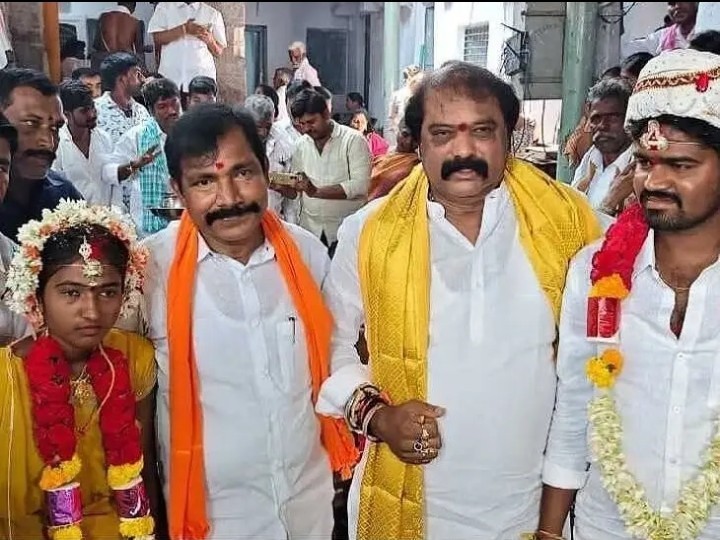 సామూహిక వివాహాలకు హాజరైన ఎమ్మెల్యే