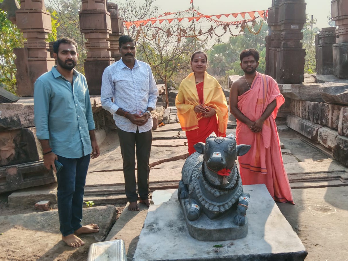 కోటగుళ్లలో చిట్యాల ఎస్సై ప్రత్యేక పూజలు