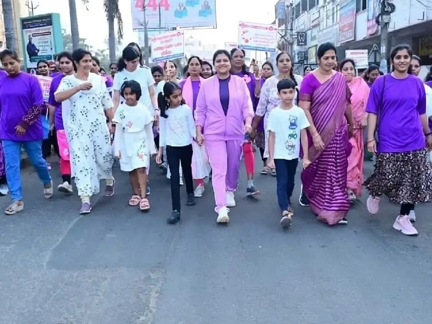 భీమవరంలో 2కె రన్‌లో పాల్గొన్న కలెక్టర్