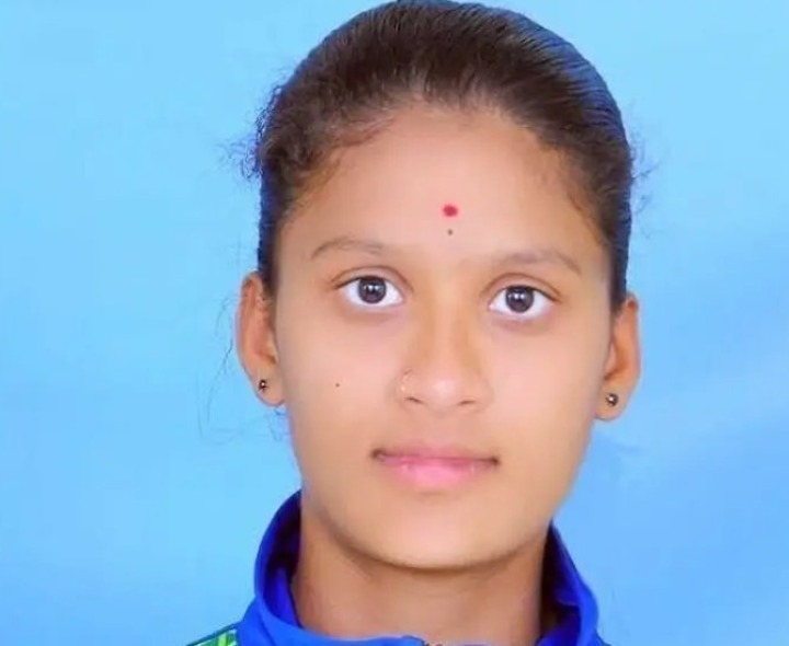 జాతీయ స్థాయి పోటీలకు విద్యార్థిని ఎంపిక