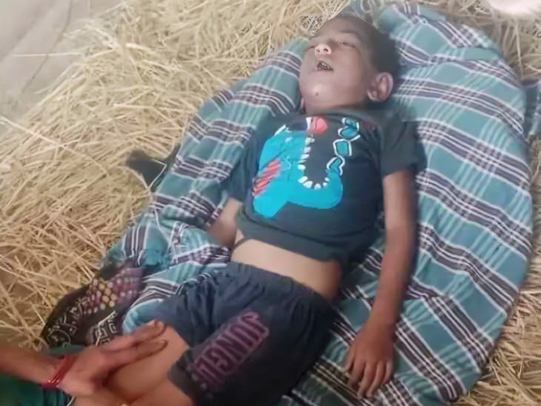 చెరువులో పడి బాలుడి మృతి