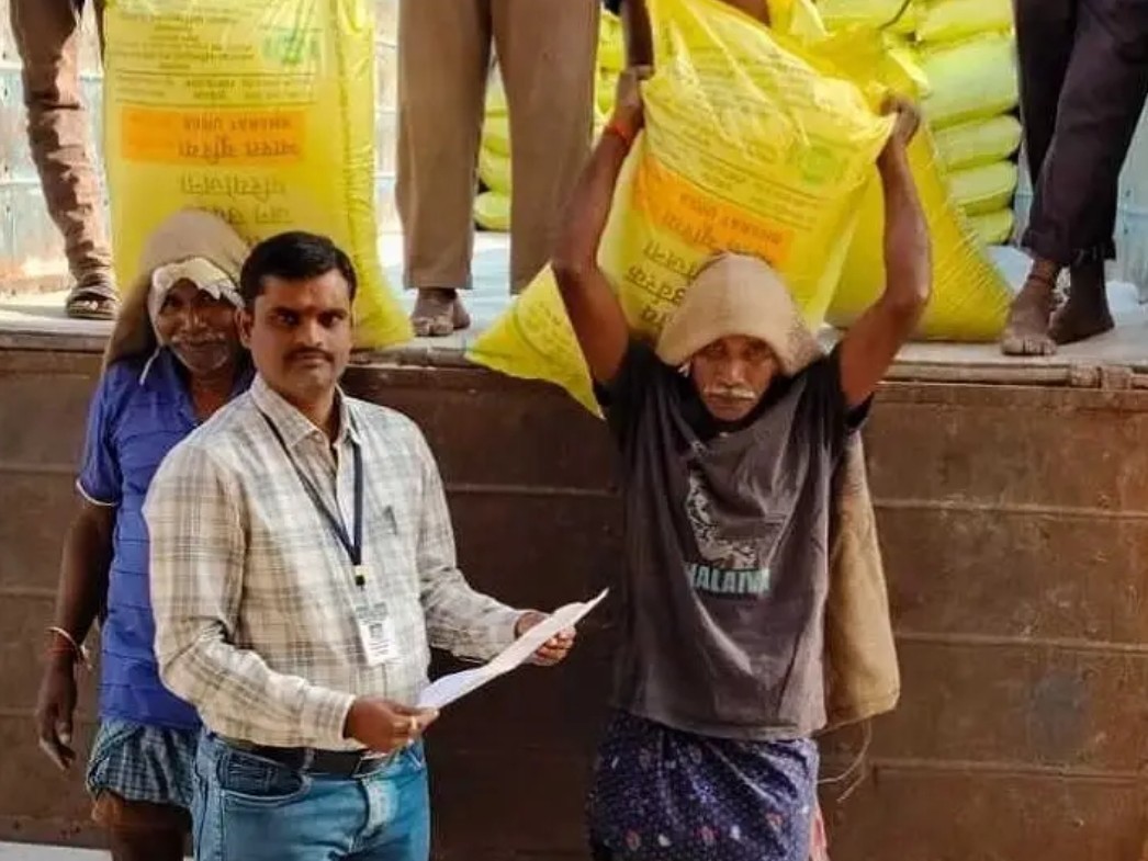 ‘రైతులకు 450 యూరియా బస్తాలు సిద్ధం’