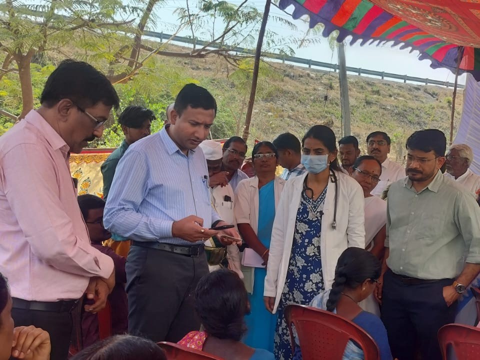 ‘ప్రభుత్వ వైద్య సేవలను వినియోగించుకోవాలి’