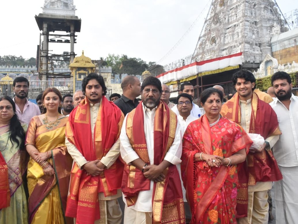 తిరుమల శ్రీవారిని దర్శించుకున్న భట్టి విక్రమార్క