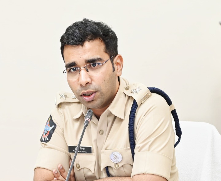 ‘అక్రమ ఆయుధాలపై కఠిన చర్యలు’