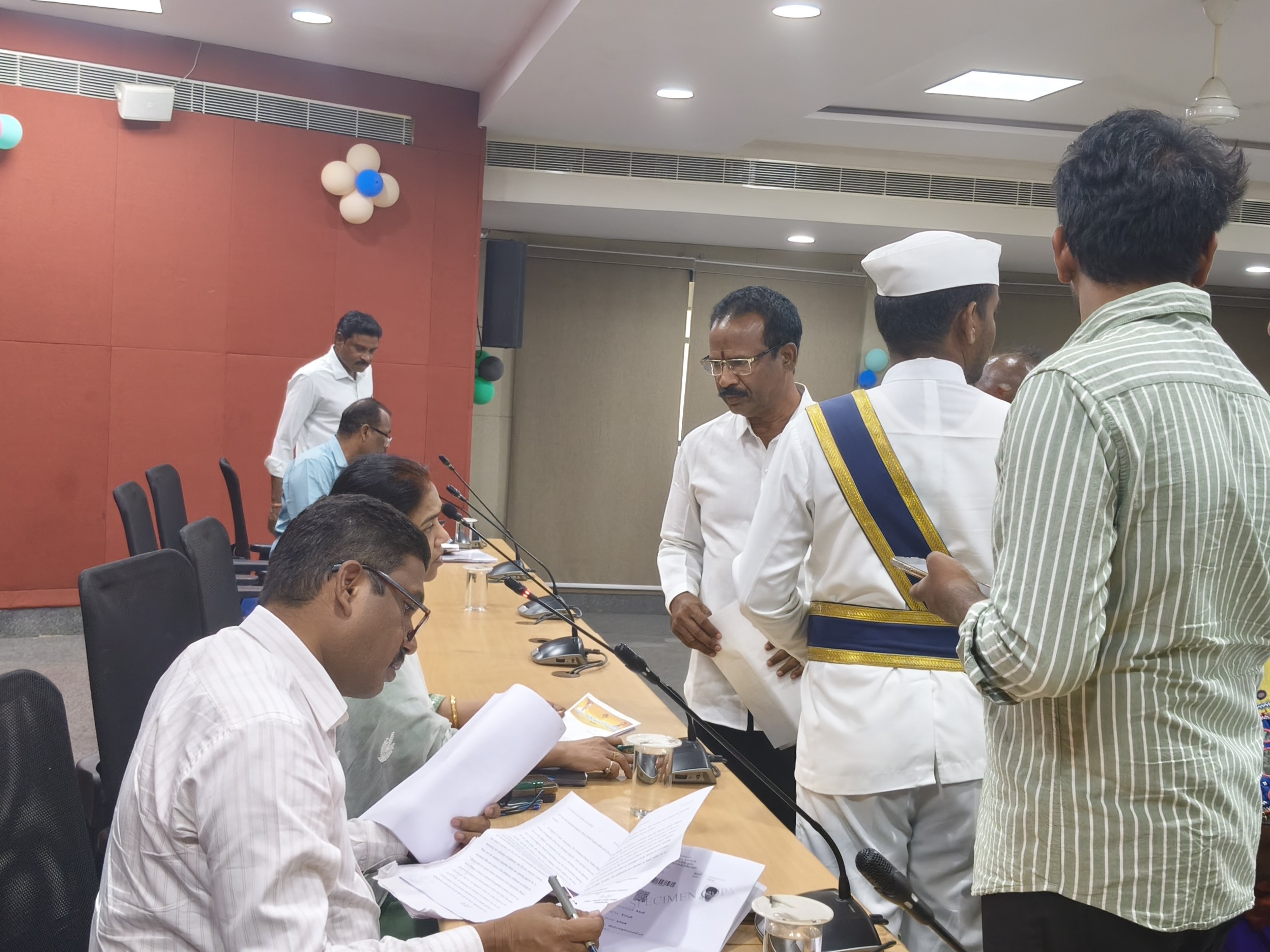 ‘చెరువులు, కుంటలను పరిరక్షించండి’