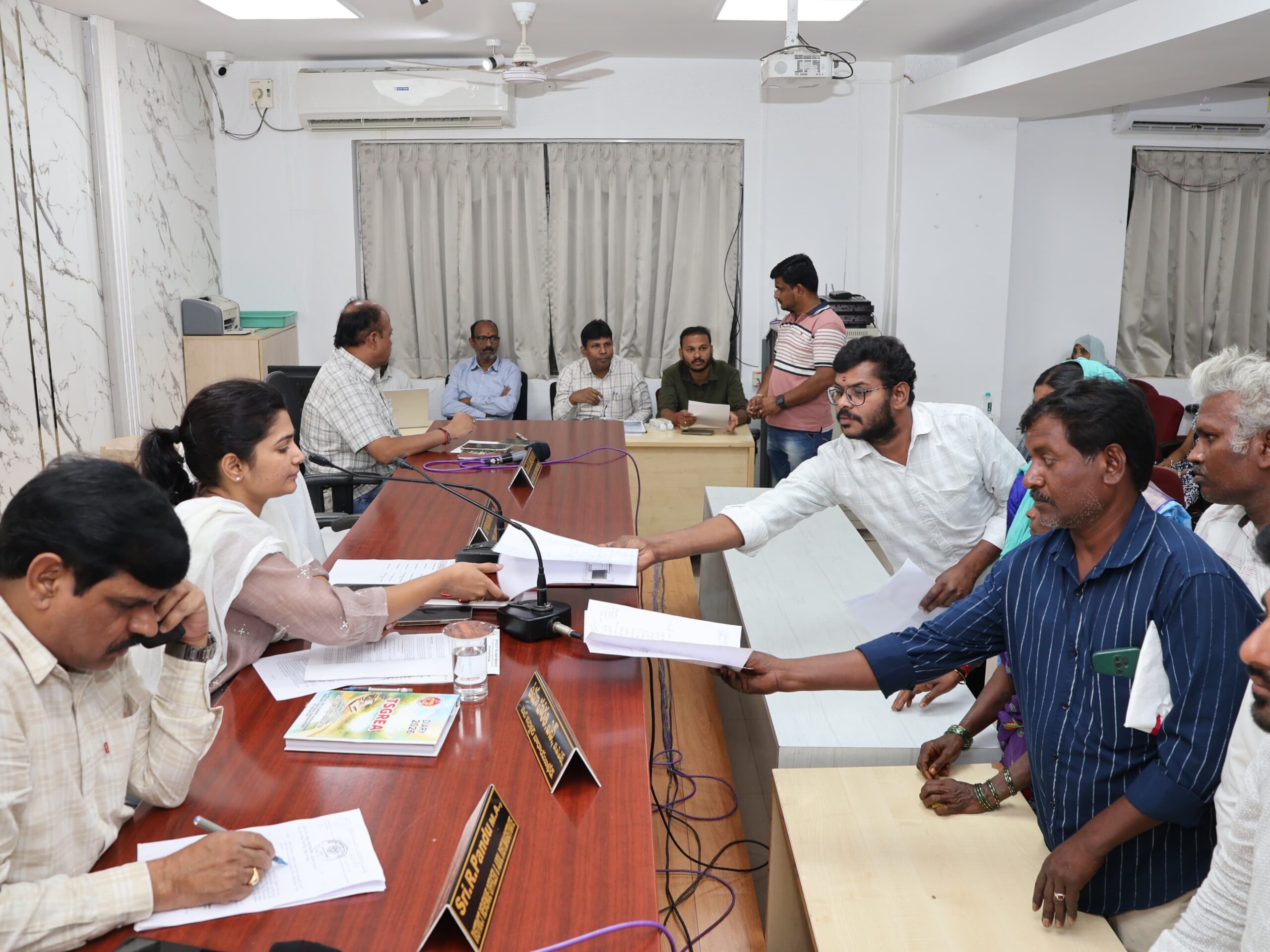 ప్రజావాణికి 41 ఫిర్యాదులు