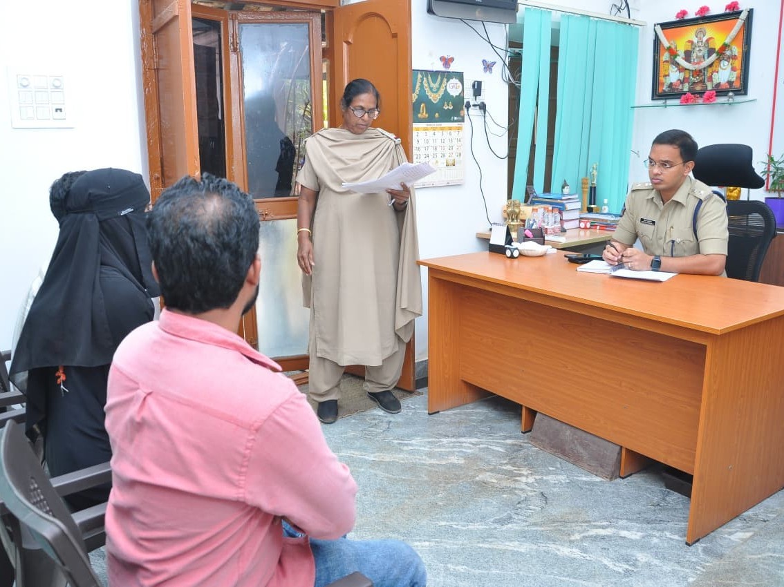 సైబర్ నేరాలపై వెంటనే చర్యలు  : ఎస్పీ ఆదేశం