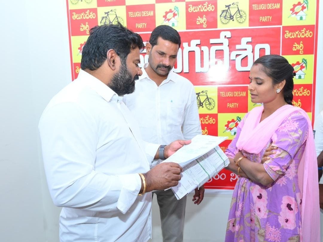 ప్రజా సమస్యల పరిష్కారానికి కృషి:ఎమ్మెల్యే