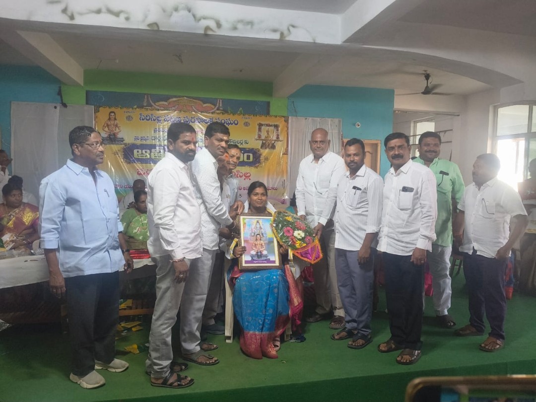 33వ వార్డు కౌన్సిలర్‌ను సన్మానించిన పద్మశాలి సంఘ సభ్యులు