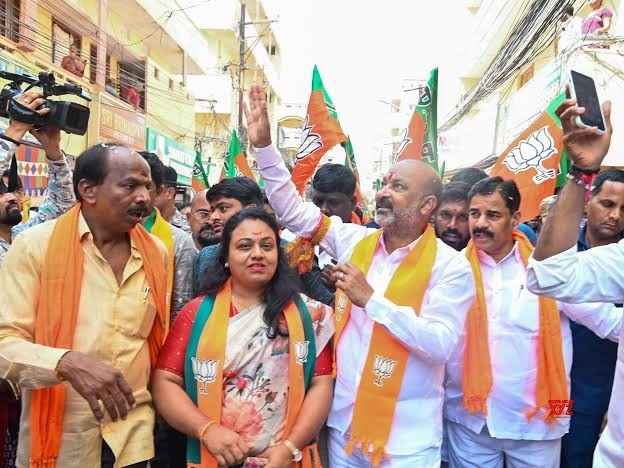 ఈ నెల 14న బండి సంజయ్ ”అంజన్న ఆశీర్వాద యాత్ర”