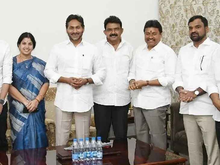 మాజీ సీఎంను కలిసిన మాజీ డిప్యూటీ సీఎం