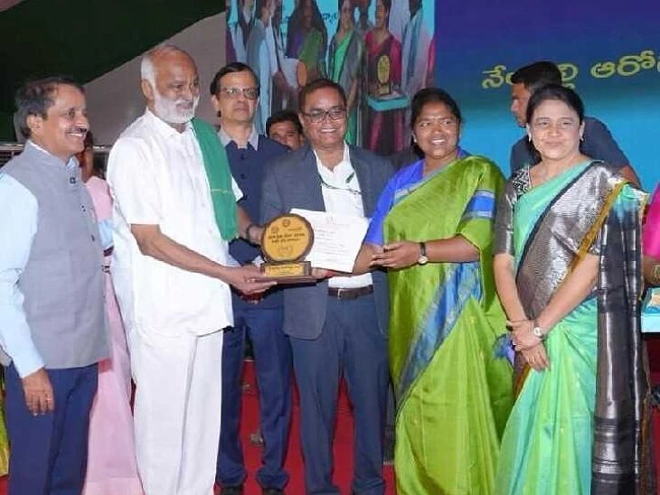 రైతు సంఘం నాయకుడికి ఉత్తమ రైతు అవార్డు