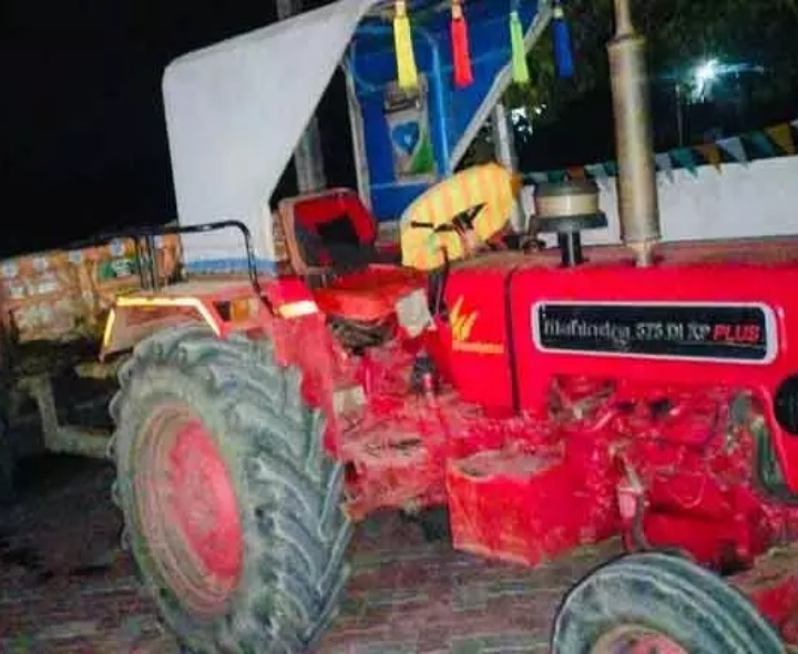 ఇసుక అక్రమ రవాణా.. ట్రాక్టర్ పట్టివేత