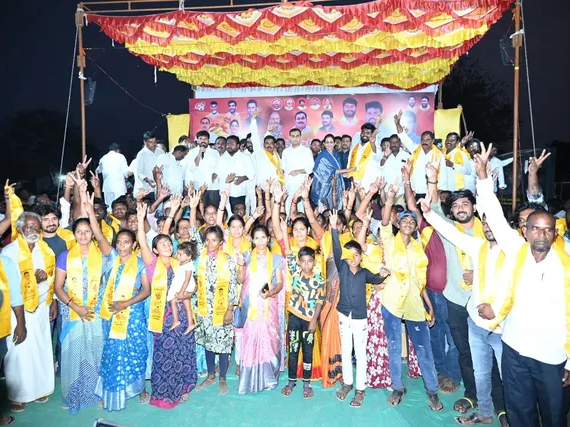 వైసీపీకి భారీ షాక్..టీడీపీలో చేరికలు..!