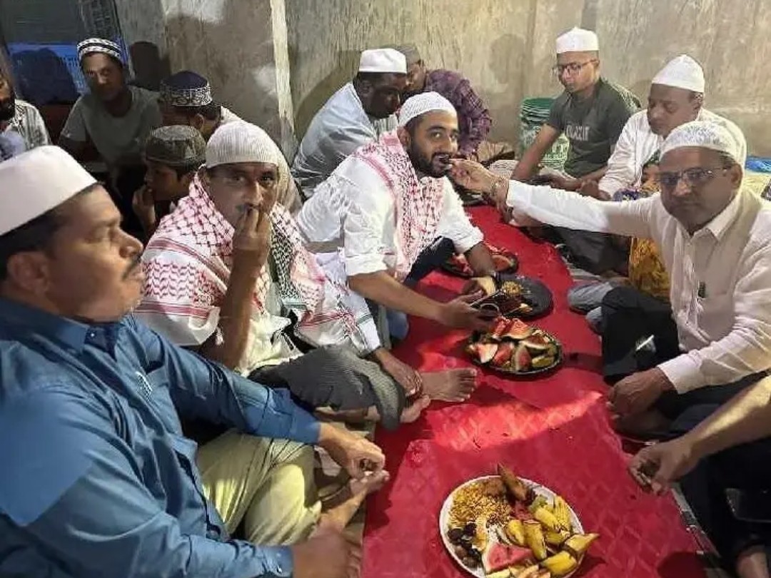 ‘ఐకమత్యానికి ప్రతీక ఇఫ్తార్ విందులు’