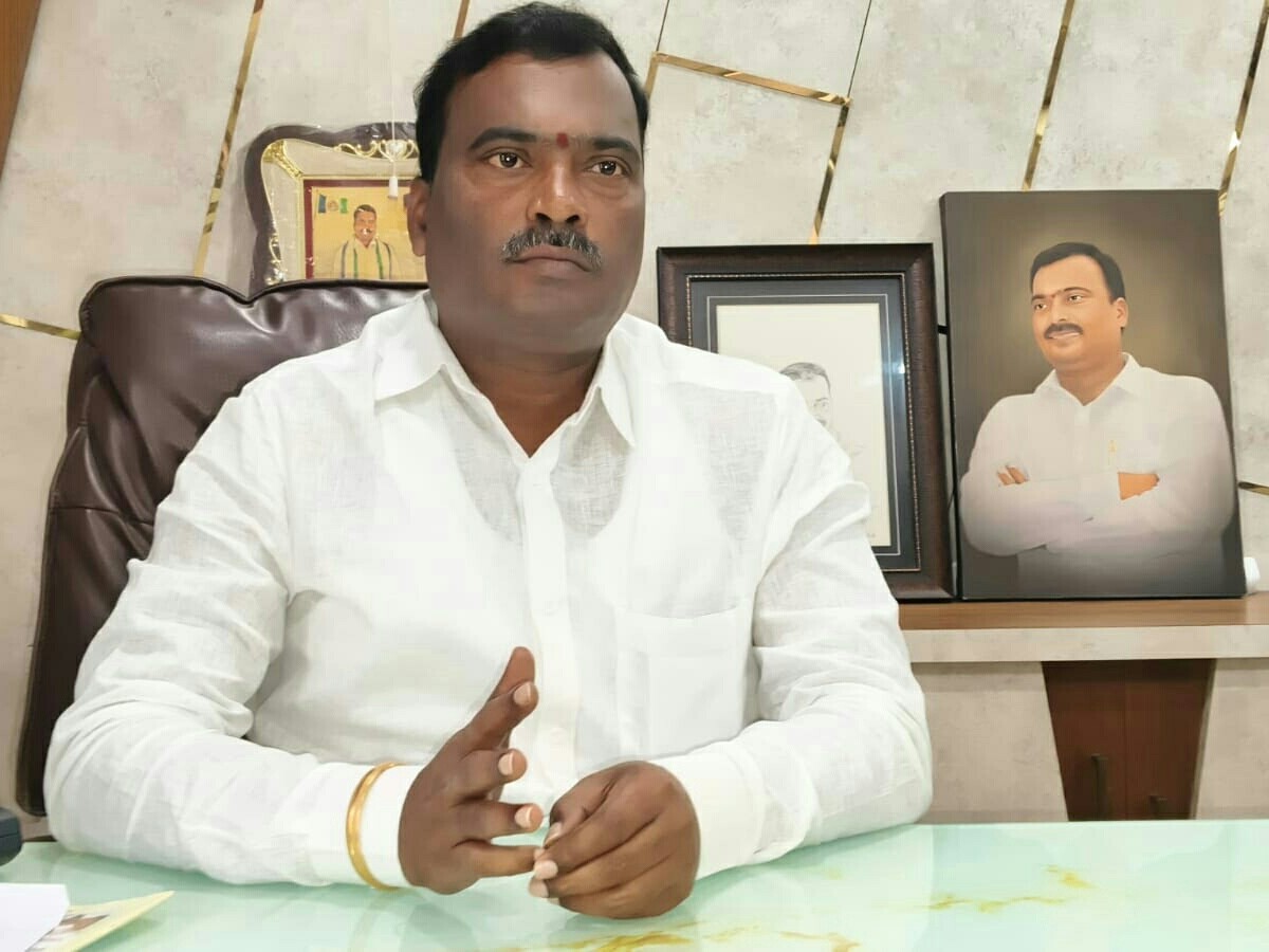 వైసీపీ ప్రశ్నించిన తర్వాత బోర్డు ఏర్పాటు