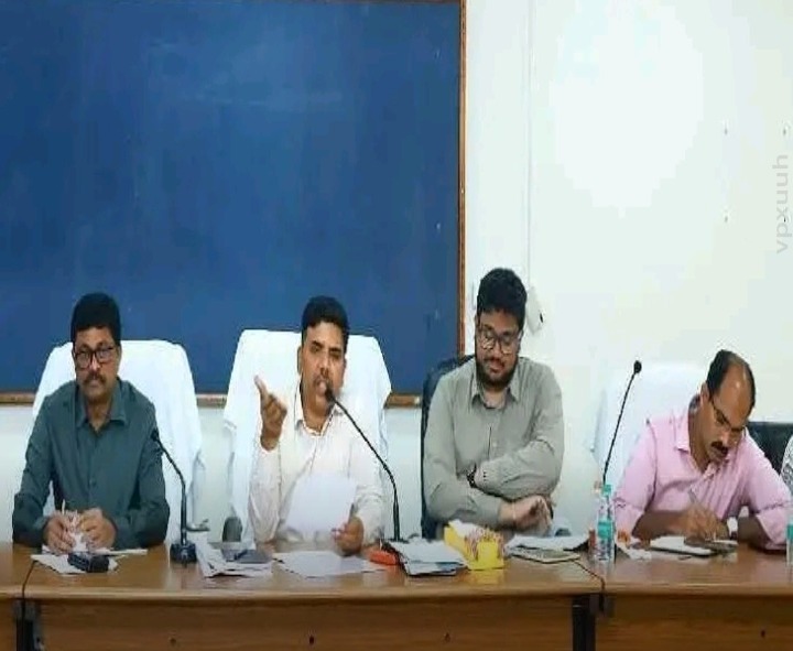 ‘ప్రజావాణి ఫిర్యాదులను వెంటనే పరిష్కరించాలి’