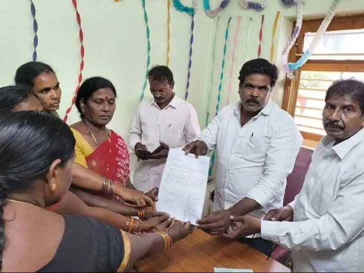 నీటి కోసం ఇబ్బందులు పడుతున్న ప్రజలు