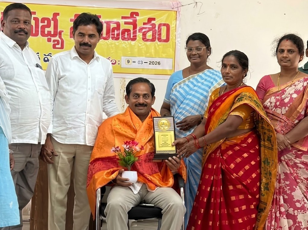 గొలుగొండలో సర్పంచులకు సన్మానం