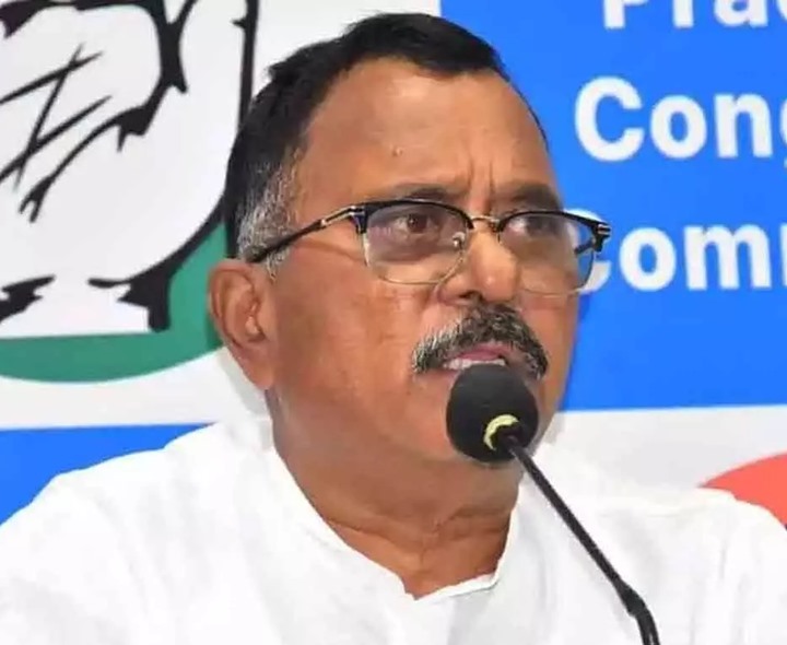 డొనాల్డ్ ట్రంప్‌కు మోదీ లొంగిపోయారు: మల్లు రవి